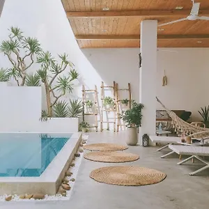 Accommodatie bij particulieren Lada's House